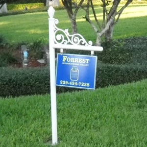 fancy yard arm post & sign