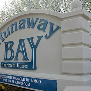 Runaway Bay Monument Sign