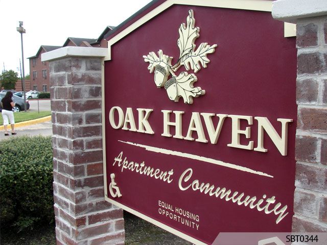 Oak Haven Monument Sign