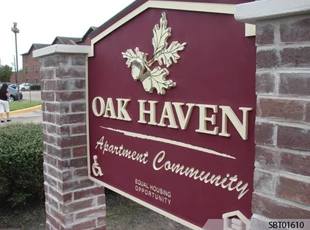 Oak Haven Apartment Monument Sign