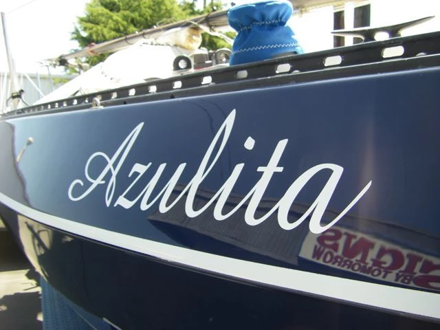 Azulita Boat Graphic