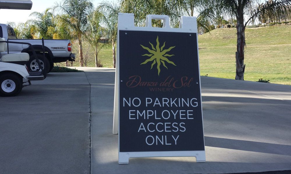 Smart Outdoor Temporary Signage Ideas for Events and Construction
