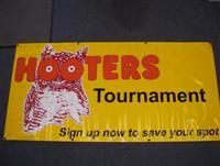 Hooters Banner