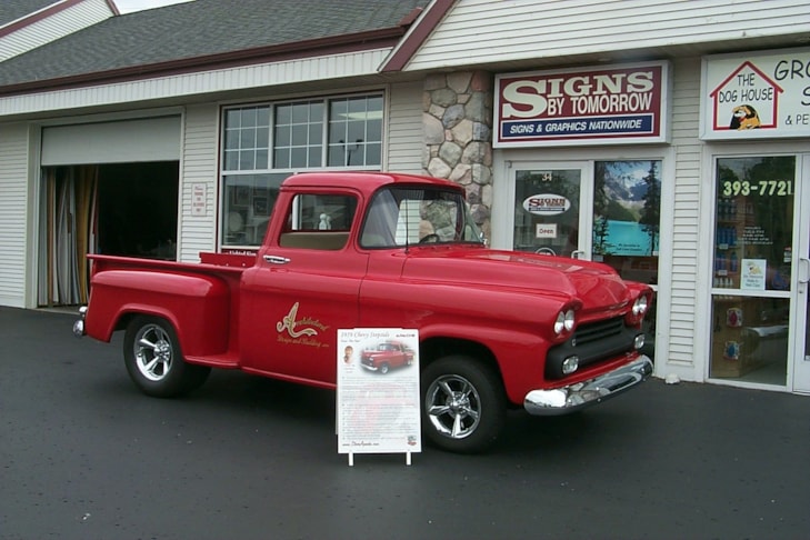 Vehicle Lettering & Graphics in [city]