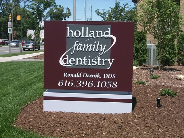 Illuminated cabinet with 