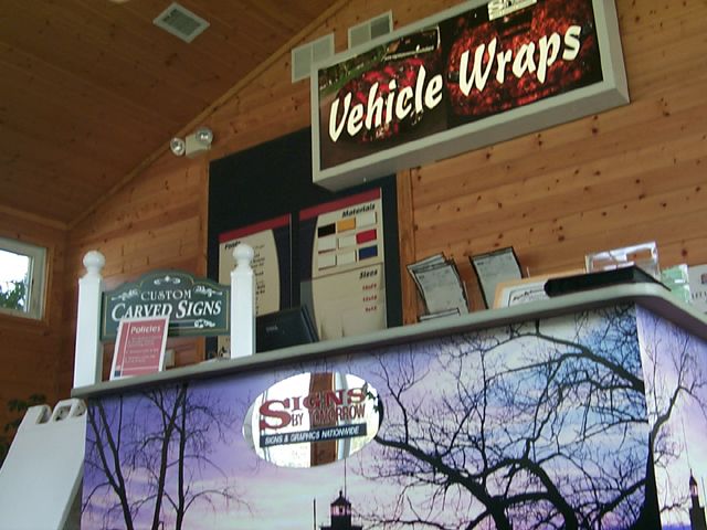 Digital printed vinyl with lamination.