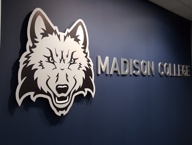 Indoor Vinyl Lettering & Graphics