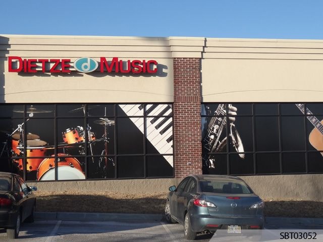 Vinyl Graphics & Lettering in [city]