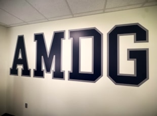 Vinyl Lettering & Graphics | Schools, Colleges & Universities | Vinyl