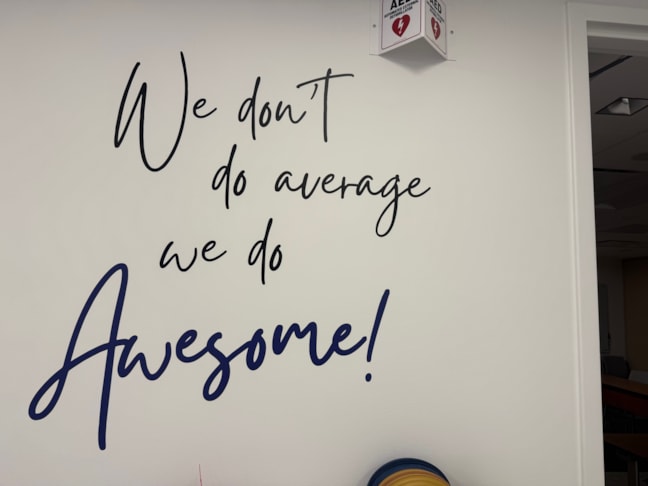 Vinyl Lettering & Graphics