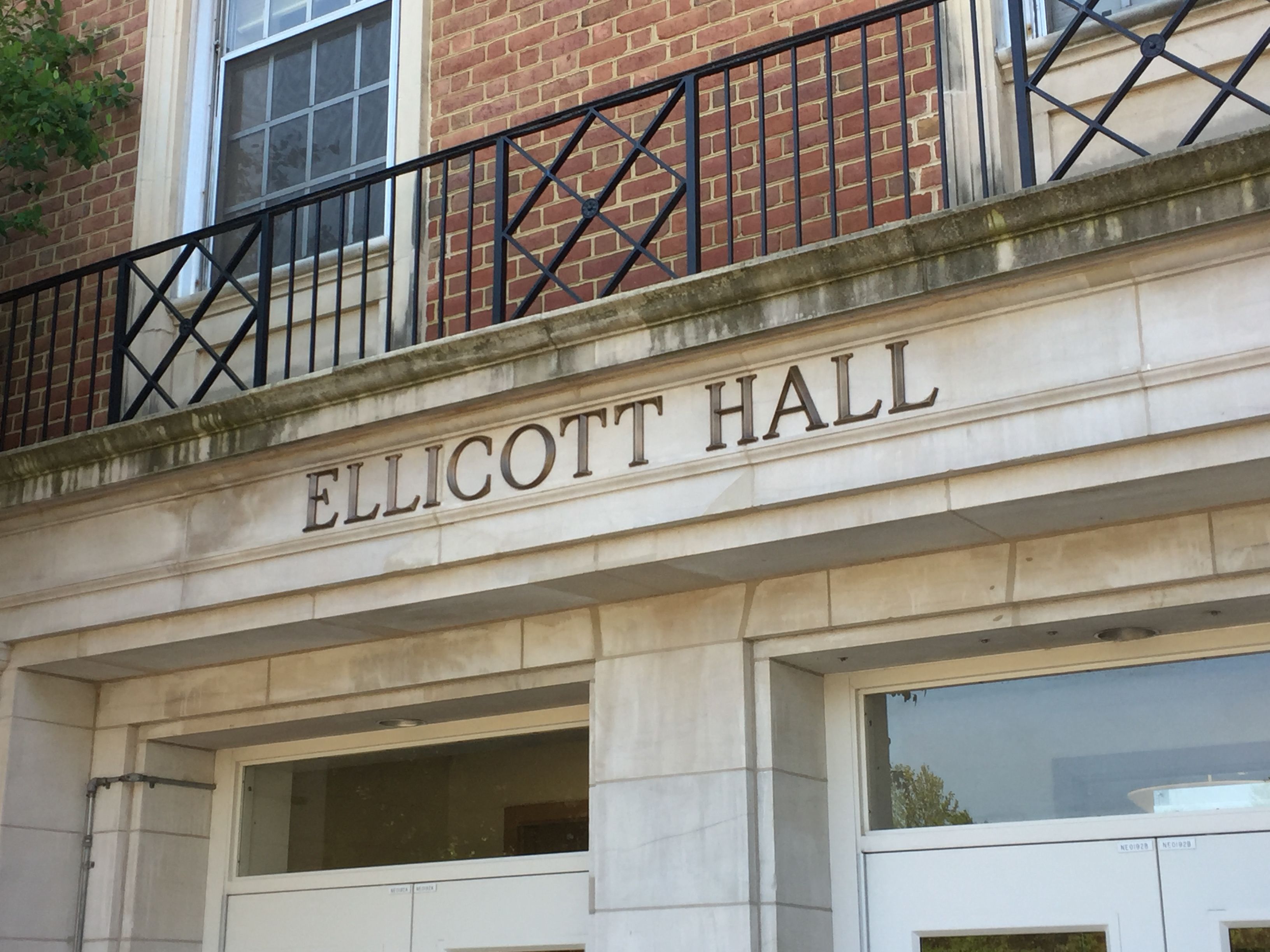University of Maryland Outdoor Cast Metal Dimensional Lettering