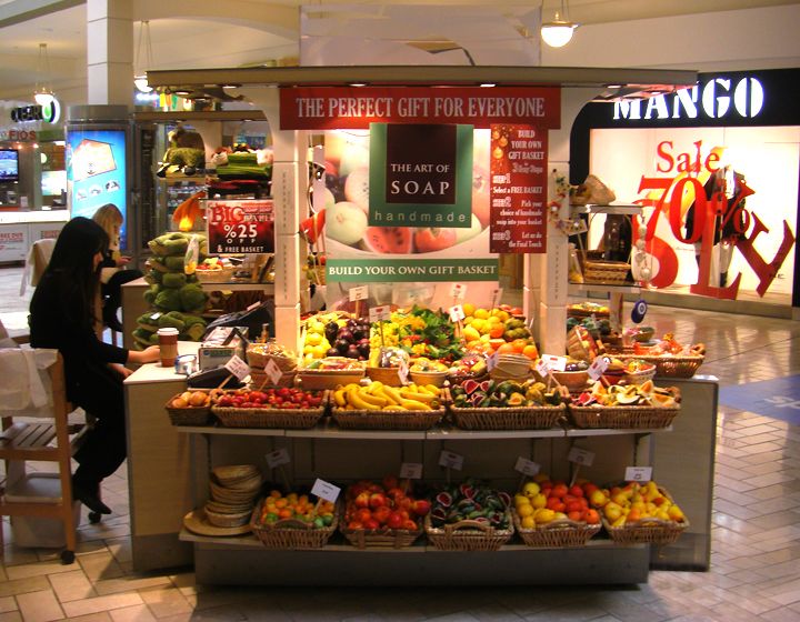 Retail Kiosk & Mall Signage & Graphics