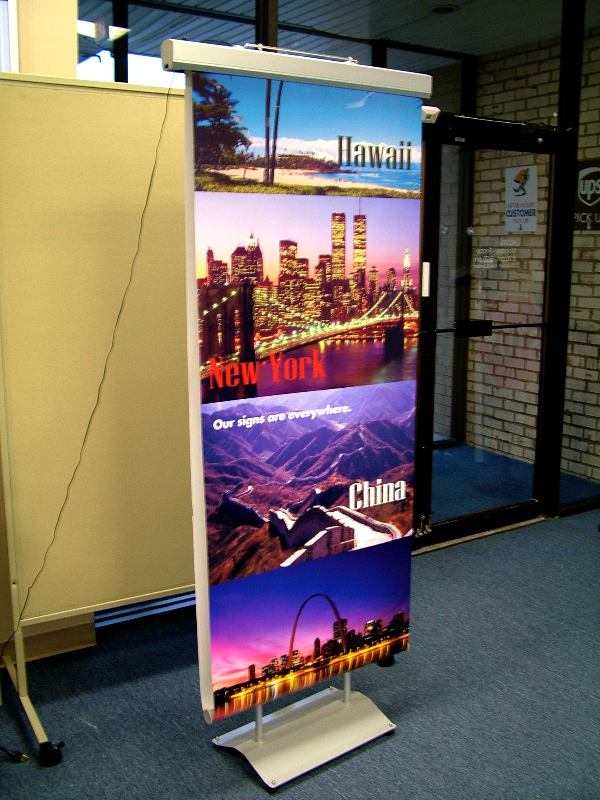 Scrolling Banner Stand