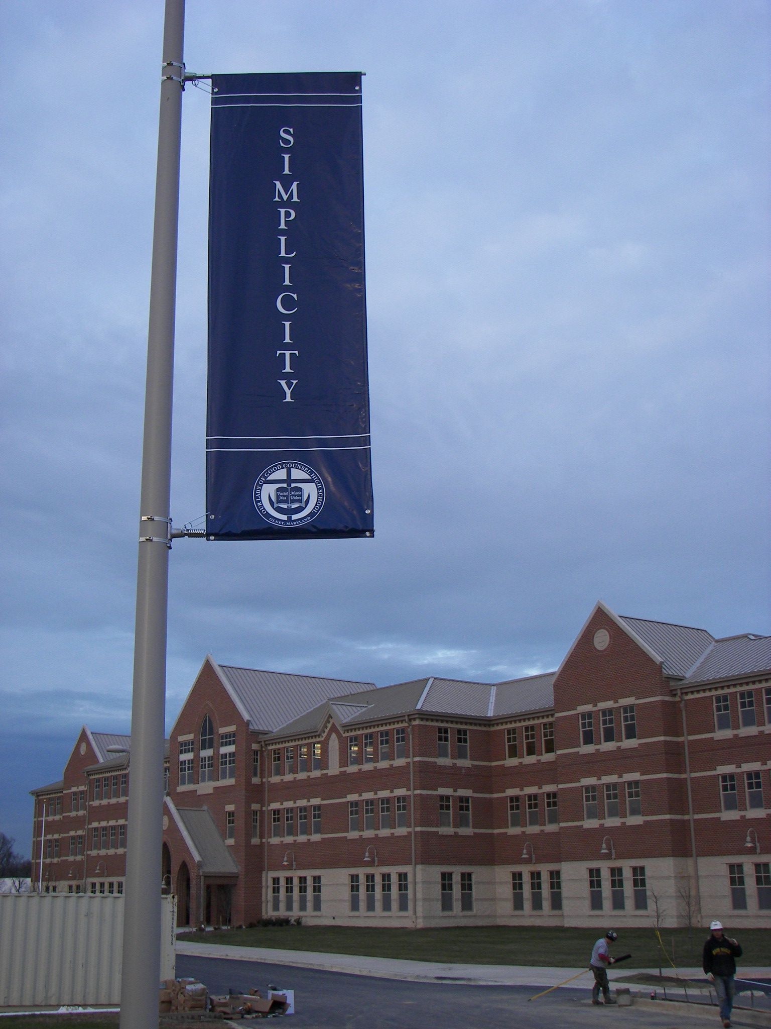 custom printed boulevard banner pole banner