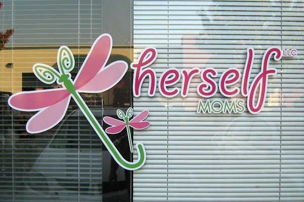 Herself Moms Window Graphics