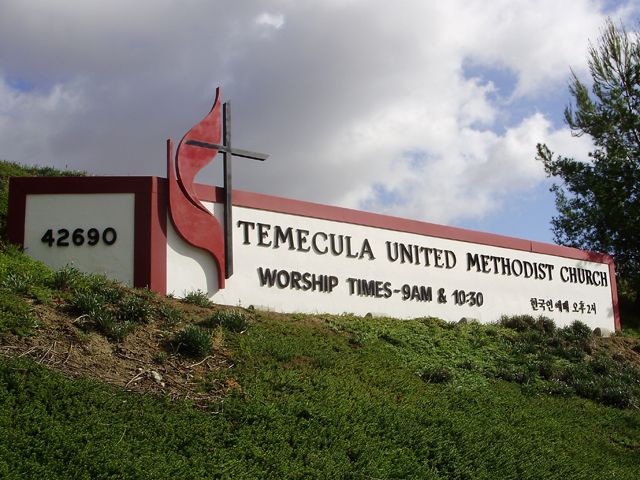 Illuminated Dimensional Lettering & Logos