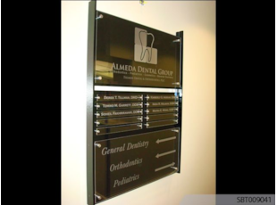 Dentist Interior Acrylic Directory