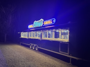 Illuminated Dimensional Lettering & Logos | Restaurants & Foodservice | California | Acrylic