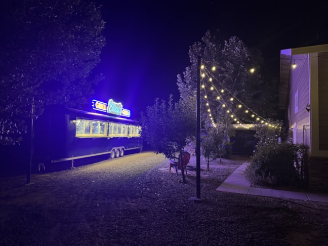 Illuminated Dimensional Lettering & Logos