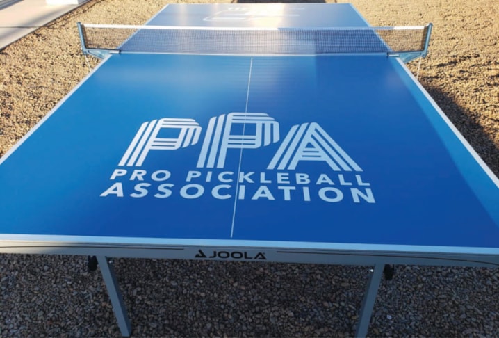 Vinyl Lettering & Graphics