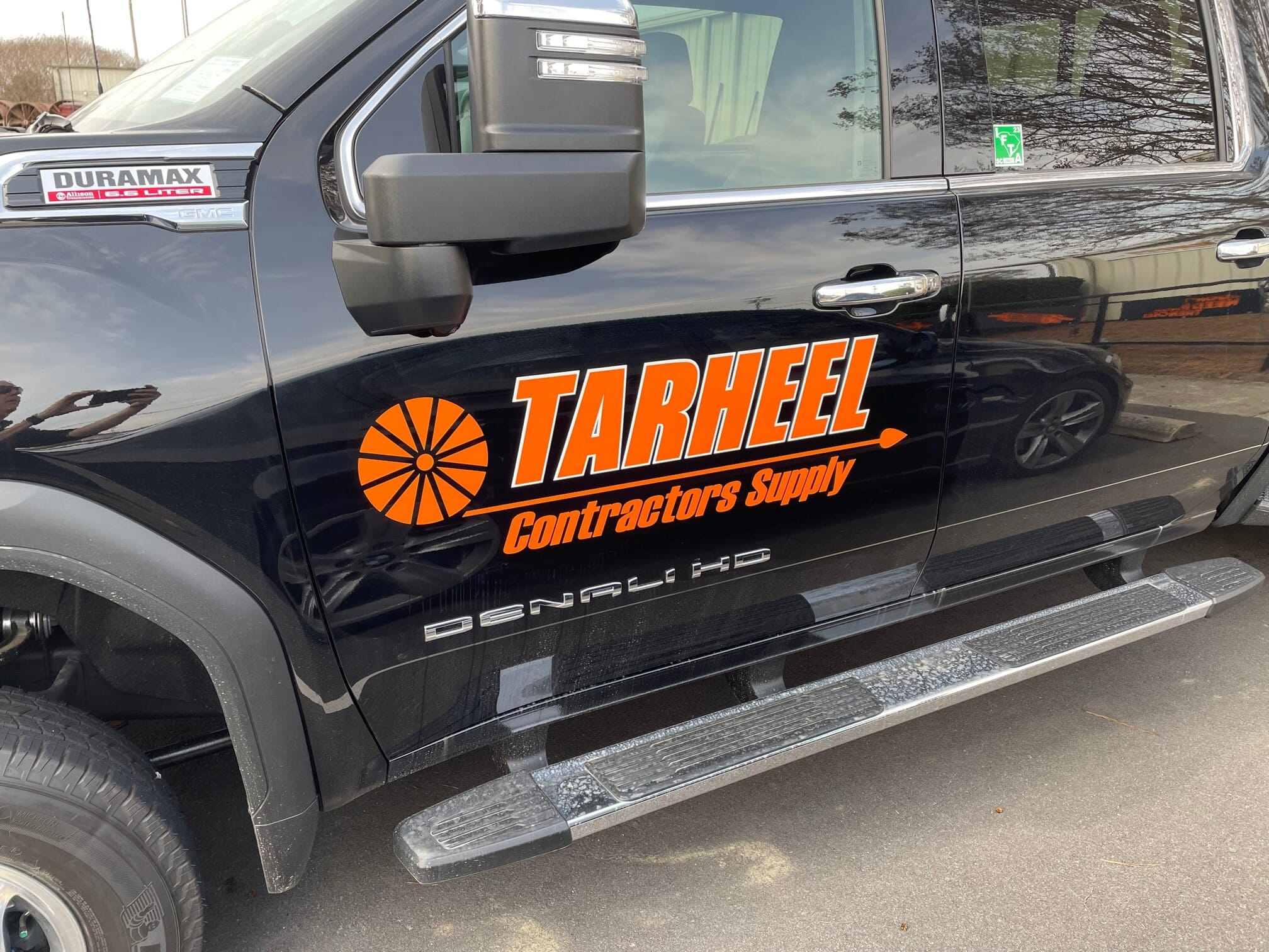 Vehicle Lettering vs. Magnets: Which Fits Your Work Truck?