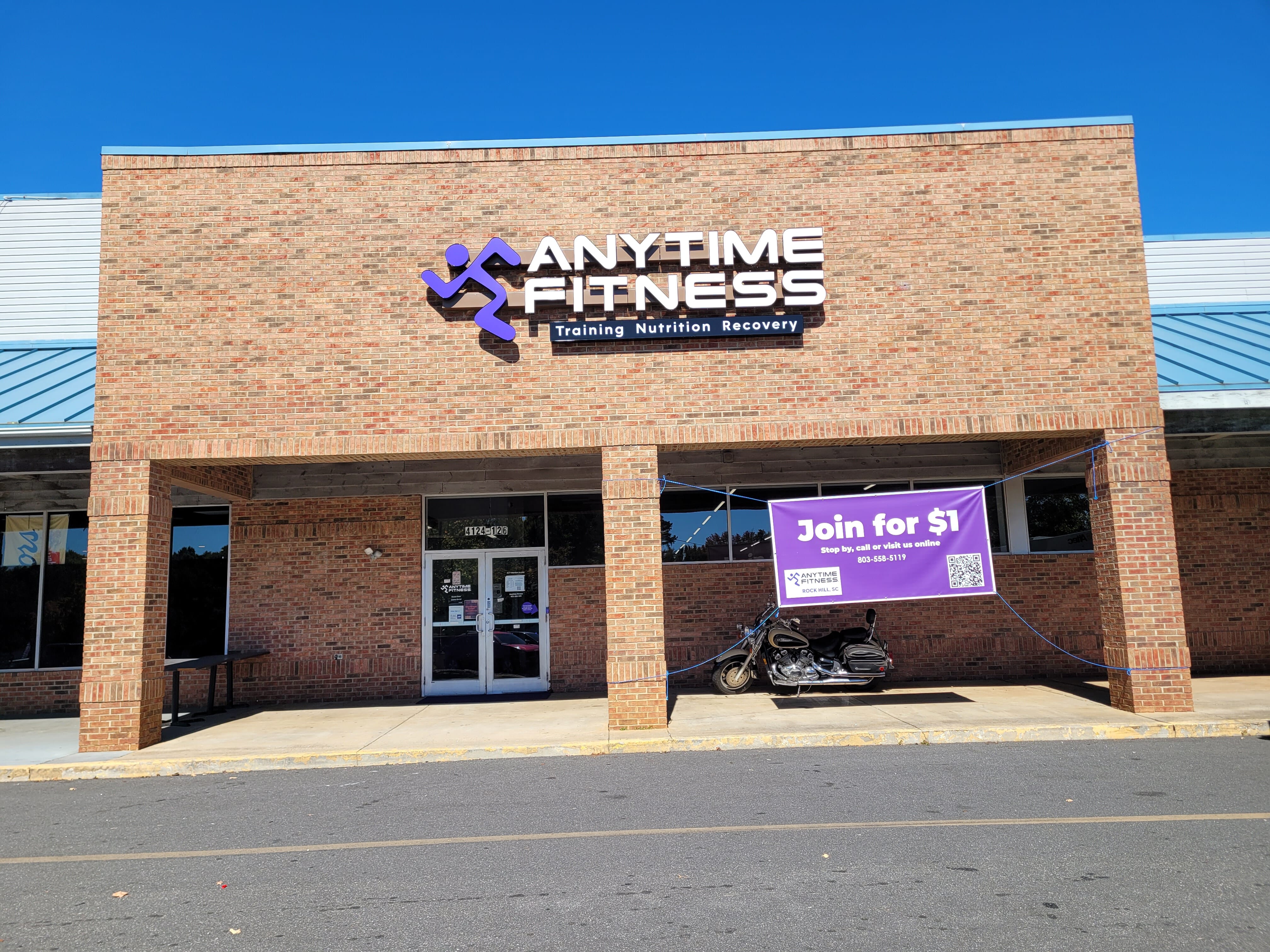 Indoor vs Outdoor Signs: Key Differences Business Owners Should Know