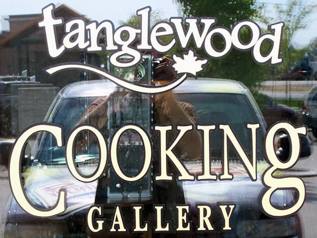 Custom Cut Vinyl Window Lettering