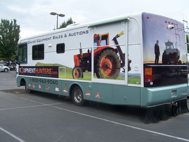 A partial wrap on a 34' RV