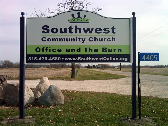 Outdoor post and panel sign