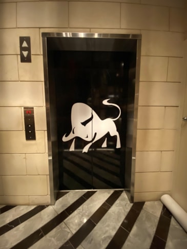 Worthington Elevator Wrap - Wall Graphics & Murals