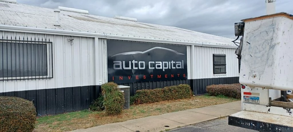 Metal Signs, Auto Capital