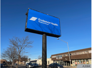 Pylon Signs | Healthcare | Arlington Heights | Aluminum