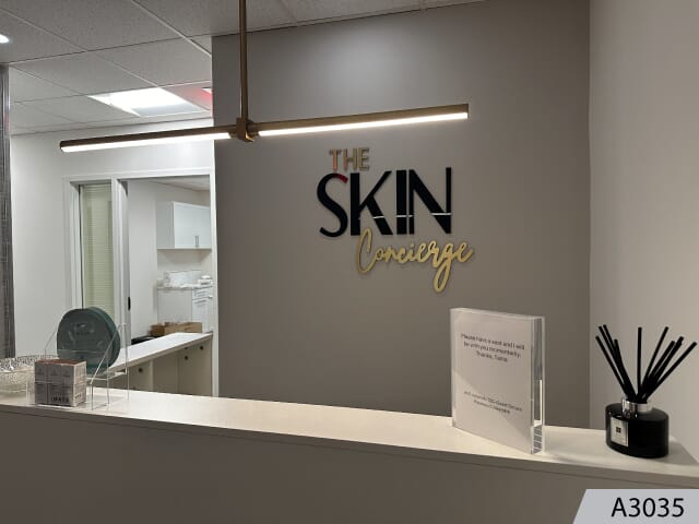 Salons, spas, and massage parlors can showcase their premium services, with a delux 3d dimensional logo package.