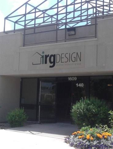 Outdoor Vinyl Lettering & Graphics