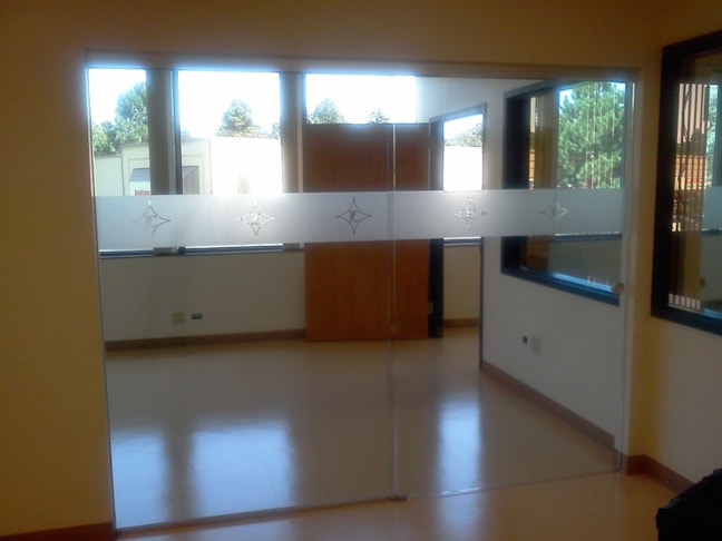 Indoor Vinyl Lettering & Graphics