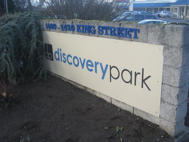 Monumnet Sign for Discovery Park