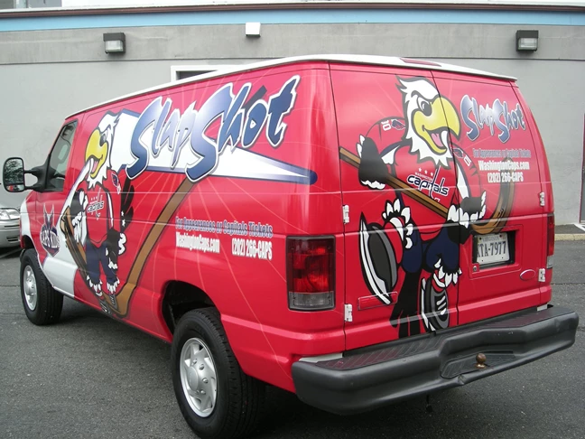 Custom Vehicle Lettering & Graphics for a hockey team