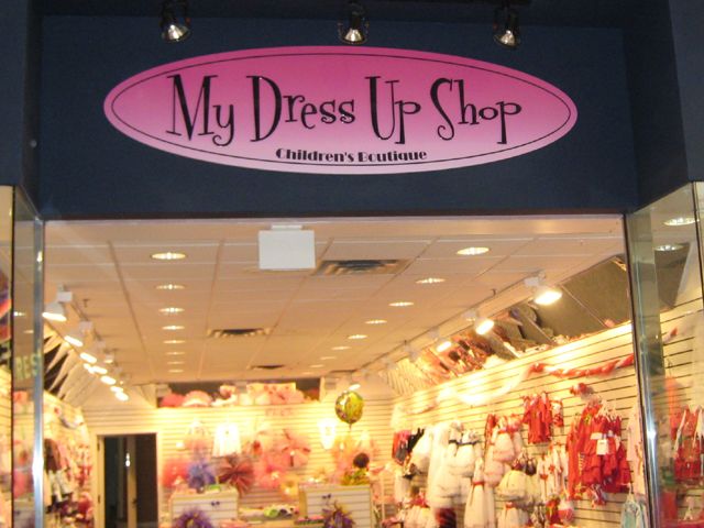 Dimensional Acrylic Lettering in College Square Mall