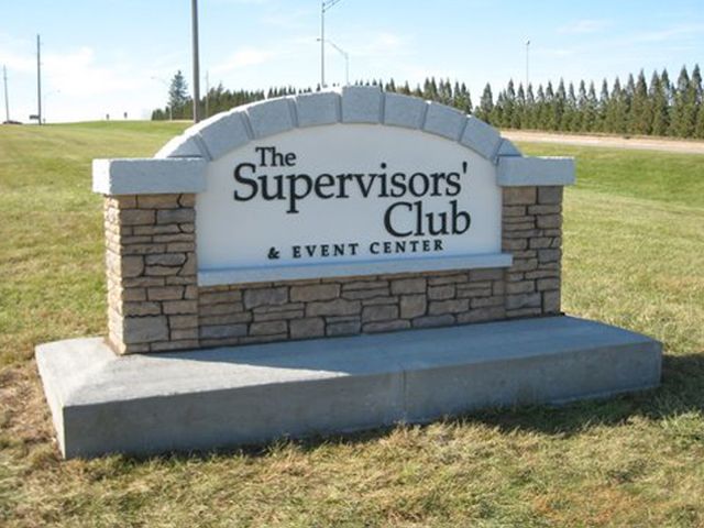 John Deere Supervisors Club Monument Sign