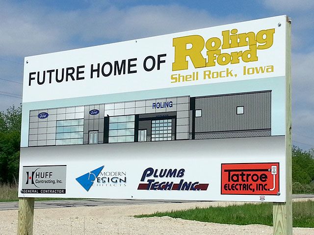 Sign Attached to 4x4 Postos