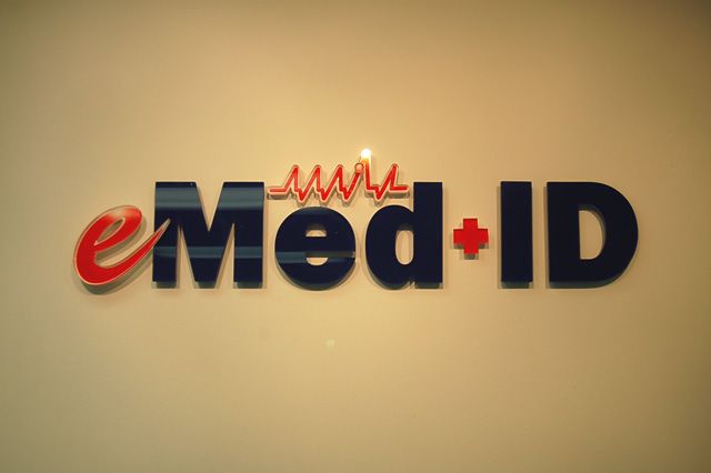 eMed Dimensional Logo