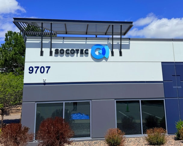 3D Signs & Dimensional Letters