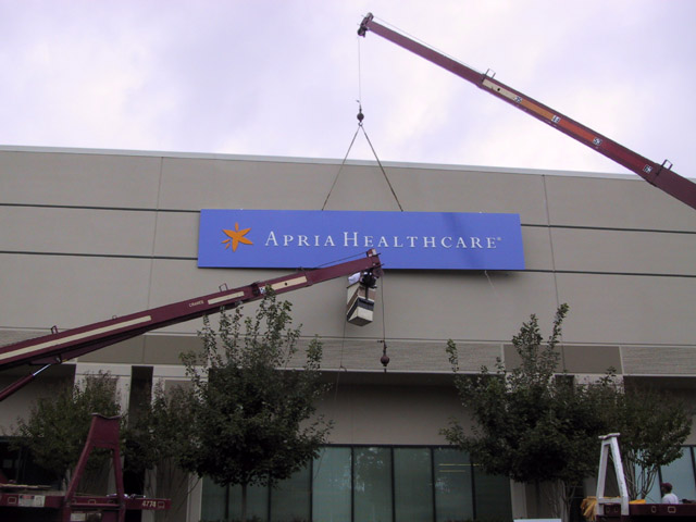 Lifting Aluminum Pan Wall Sign