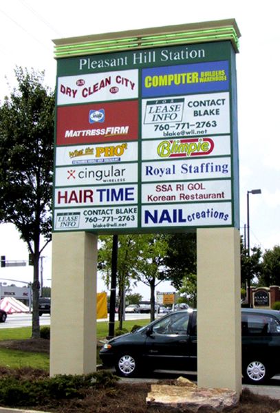 Lighted Pylon Sign for Shopping Center