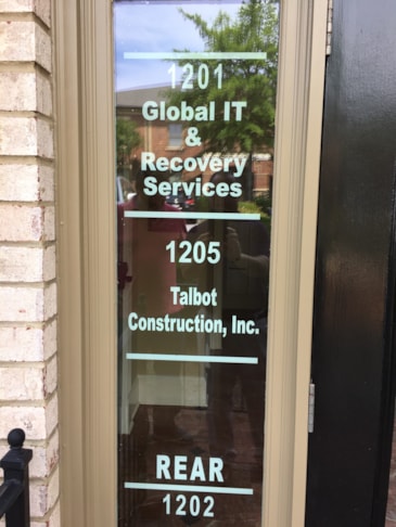 Outdoor Cut Vinyl Window Lettering