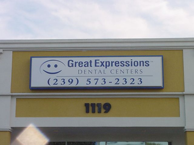 illuminated wall cabinet