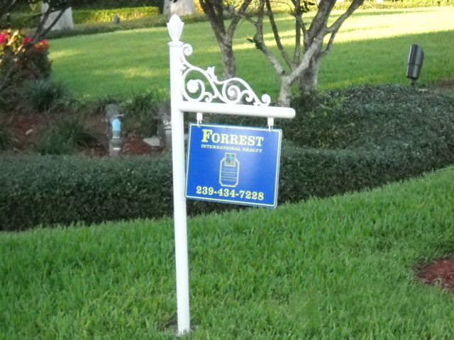 fancy yard arm post & sign